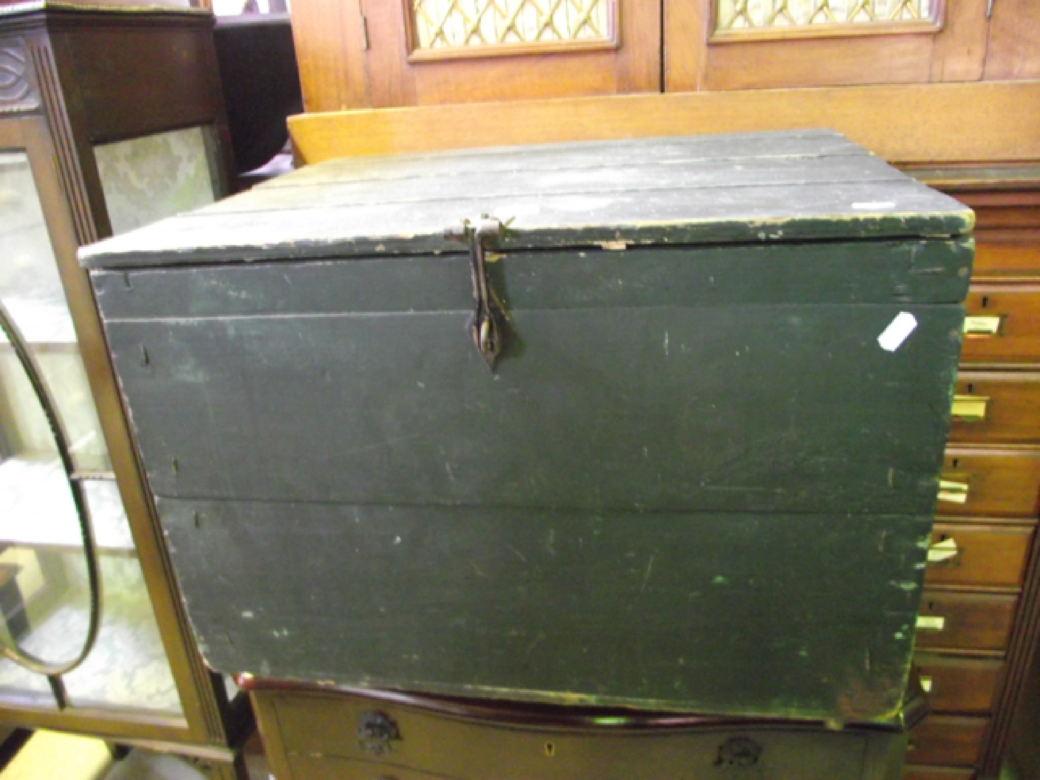 Appraisal: A simple pine travelling blanket box with iron fittings