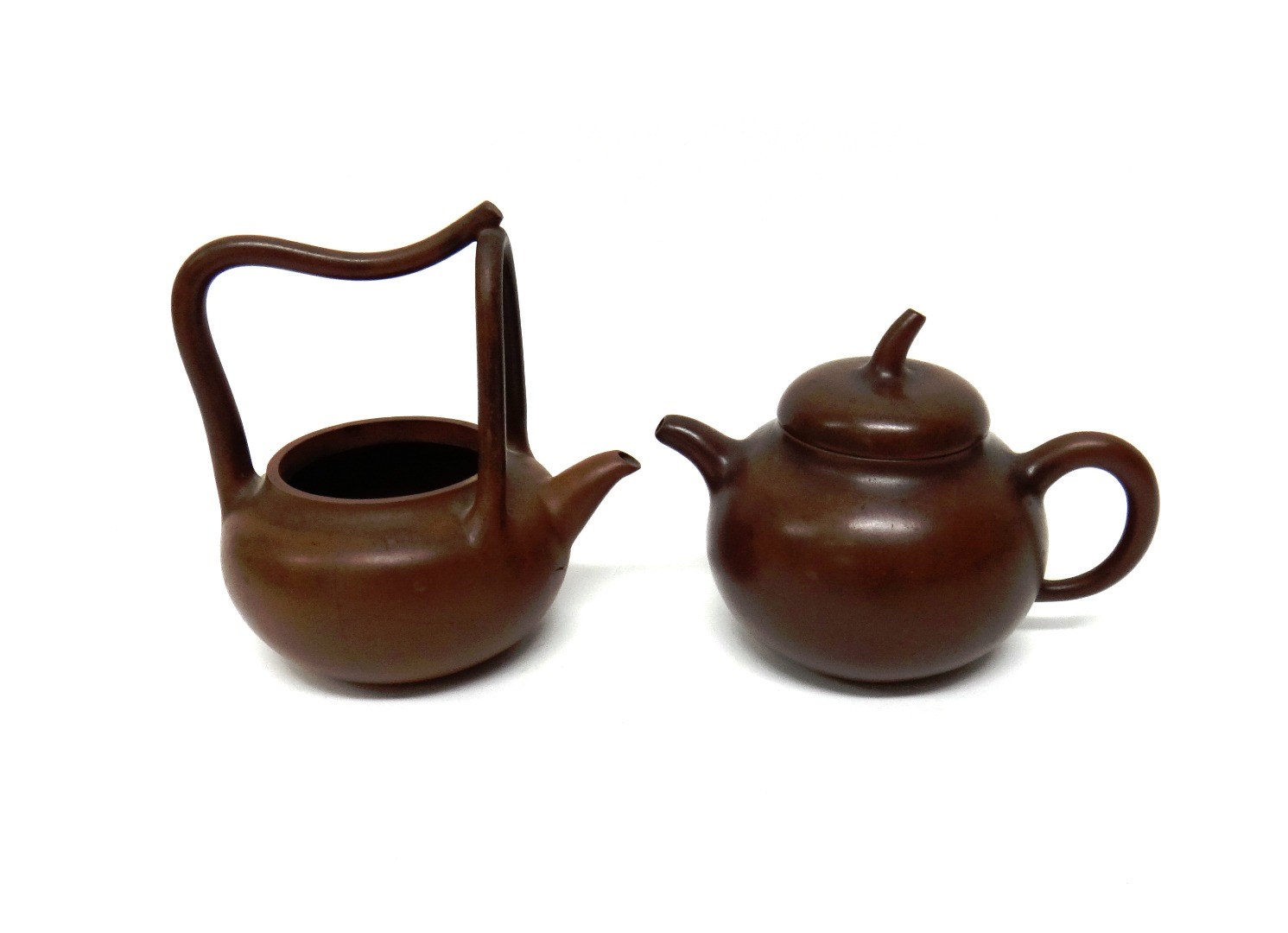 Appraisal: A Chinese Yixing teapot and cover of gourd shaped with