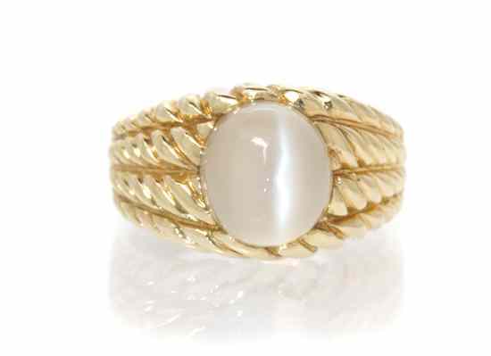 Appraisal: A Karat Yellow Gold and Cat's Eye Moonstone Ring in