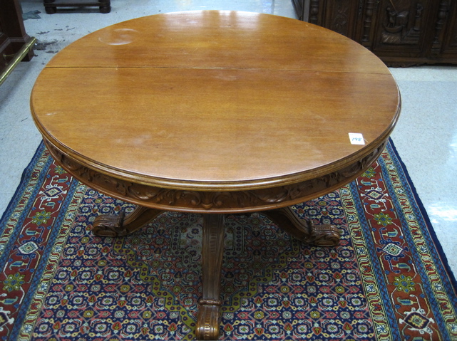 Appraisal: VICTORIAN STYLE MAHOGANY DINING TABLE WITH TWO LEAVES Continental th