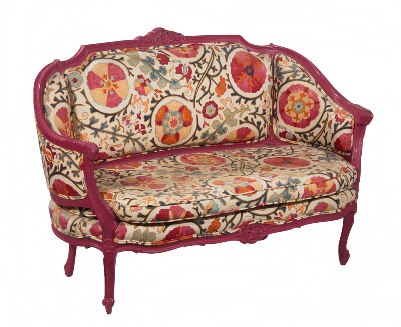 Appraisal: LATE TH C FRENCH STYLE UPHOLSTERED SETTEE IN LATER RED