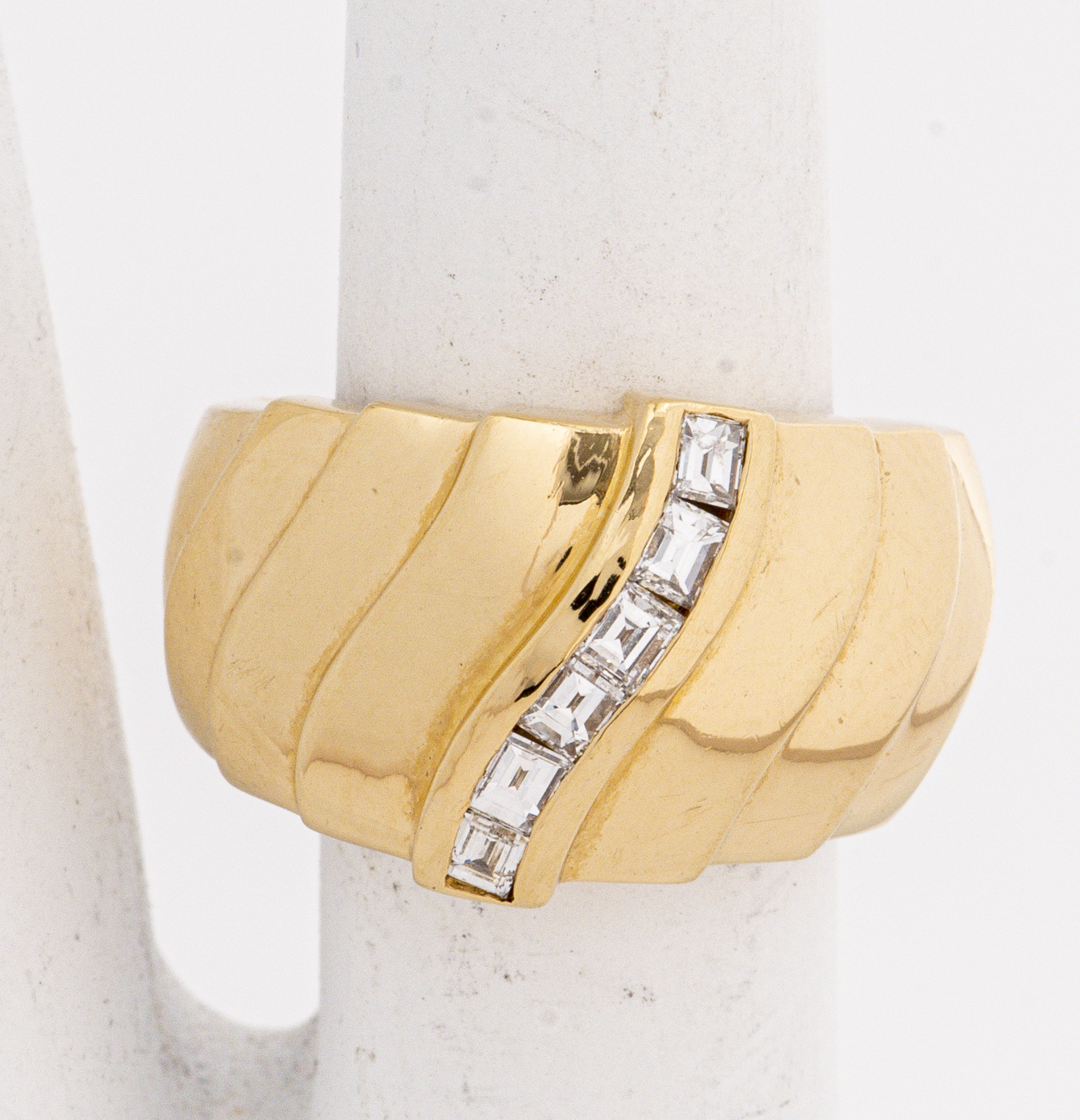 Appraisal: K YELLOW GOLD DIAMOND RIBBED WIDE RING K yellow gold