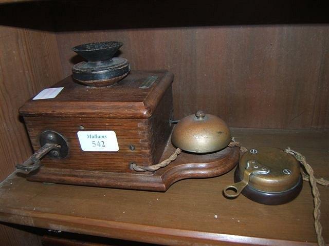 Appraisal: AN EARLY TH CENTURY WALNUT CASED WALL HANGING TELEPHONE with