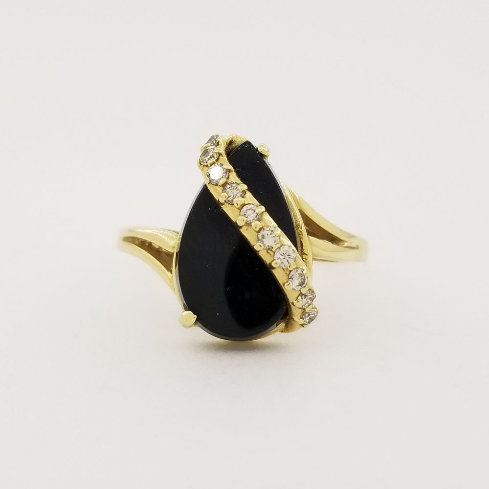 Appraisal: k Gold Onyx Diamond Ring k Gold Onyx Diamond Ring