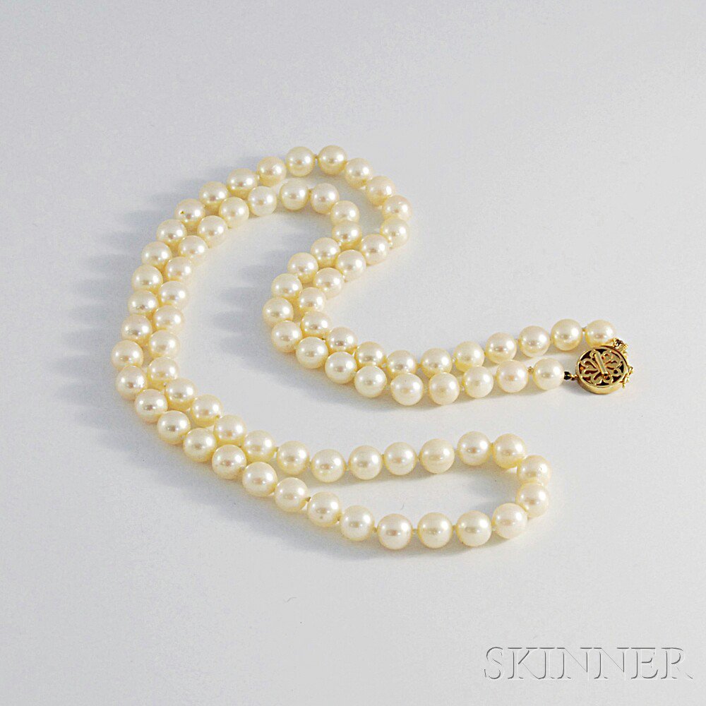 Appraisal: Cultured Pearl Necklace composed of eighty-two pearls graduating slightly from