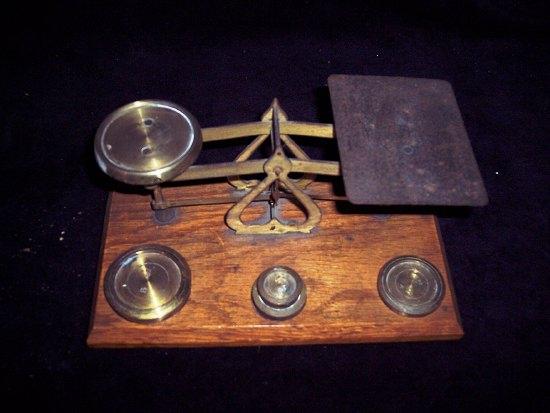 Appraisal: A set of postage scales and weights