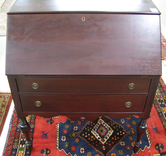 Appraisal: MAHOGANY SLANT-FRONT WRITING DESK American c 's the slant front