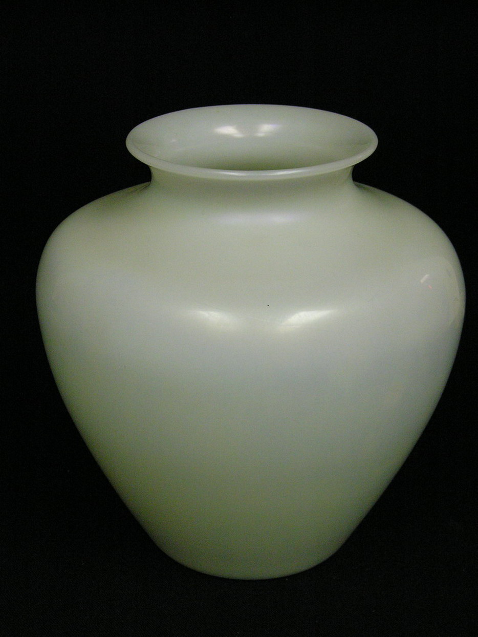 Appraisal: STEUBEN CALCITE VASE This vase is signed on the base