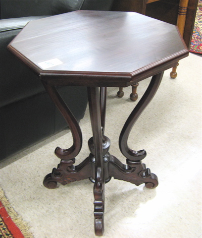 Appraisal: MAHOGANY LAMP TABLE AND ETAGERE ON CHEST The table has