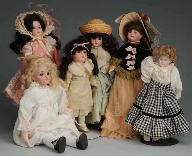 Appraisal: Lot of German Bisque Dolls Description Bisque shoulder head with