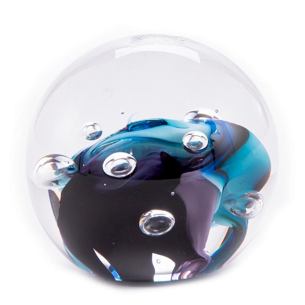 Appraisal: A glass paper weight A blown glass paperweight with an