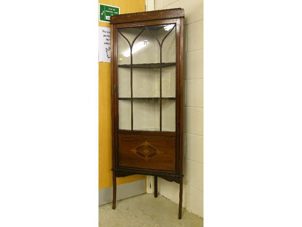 Appraisal: Edwardian mahogany corner display cabinet the moulded top inlaid with