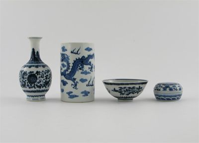 Appraisal: A Chinese blue and white cylindrical brush pot painted with