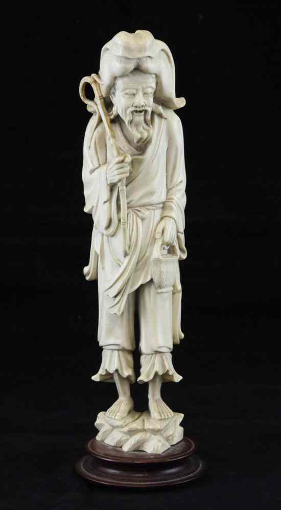 Appraisal: A Chinese ivory figure of a man early th century