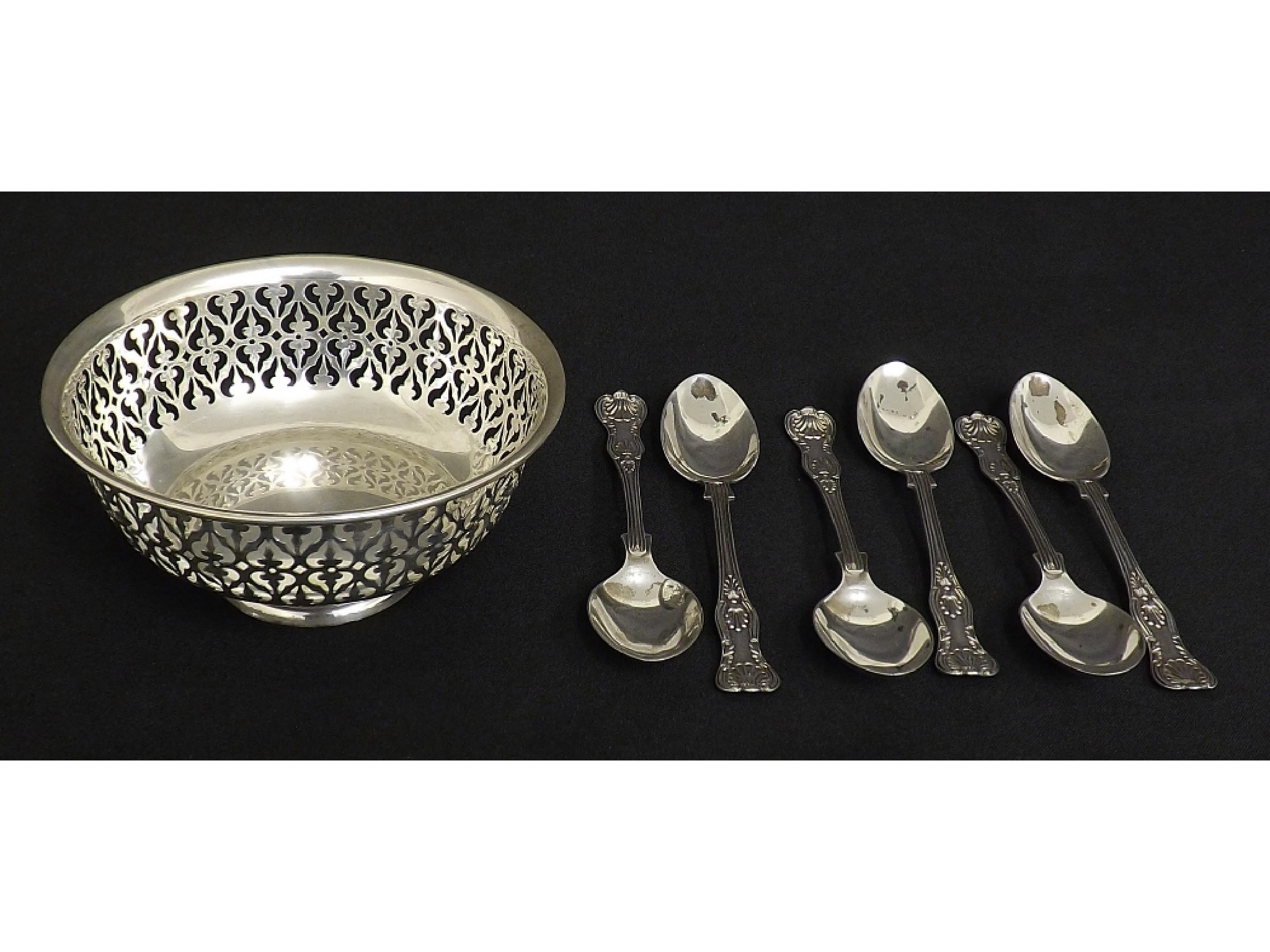 Appraisal: Early th century silver bonbon dish with raised pierced geometric