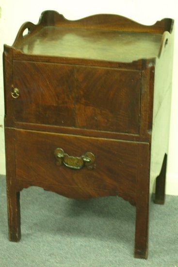 Appraisal: A late th Century mahogany tray top bedside table with