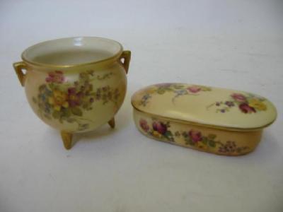 Appraisal: A ROYAL WORCESTER BLUSH IVORY MINIATURE CAULDRON dated c painted