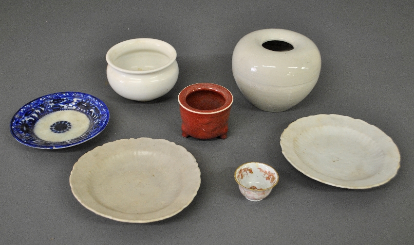 Appraisal: - Seven pieces of th th c Asian porcelain to