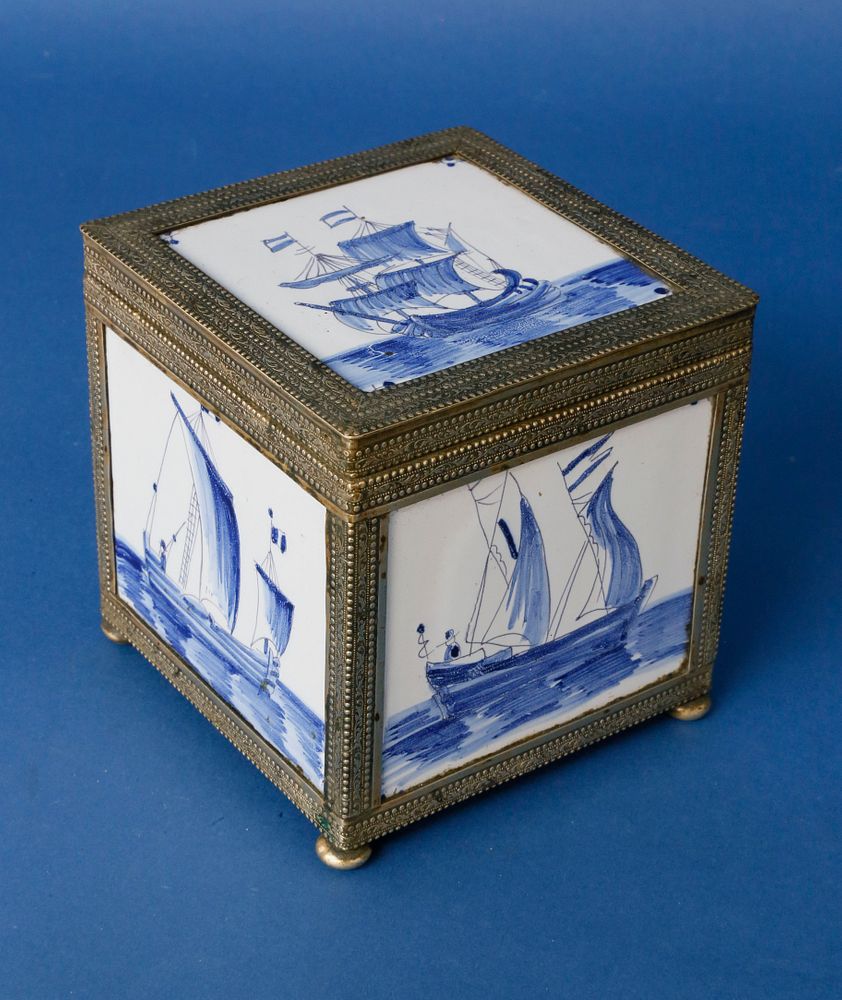 Appraisal: Dutch Tile Tea Caddy th Century Dutch Tile Tea Caddy