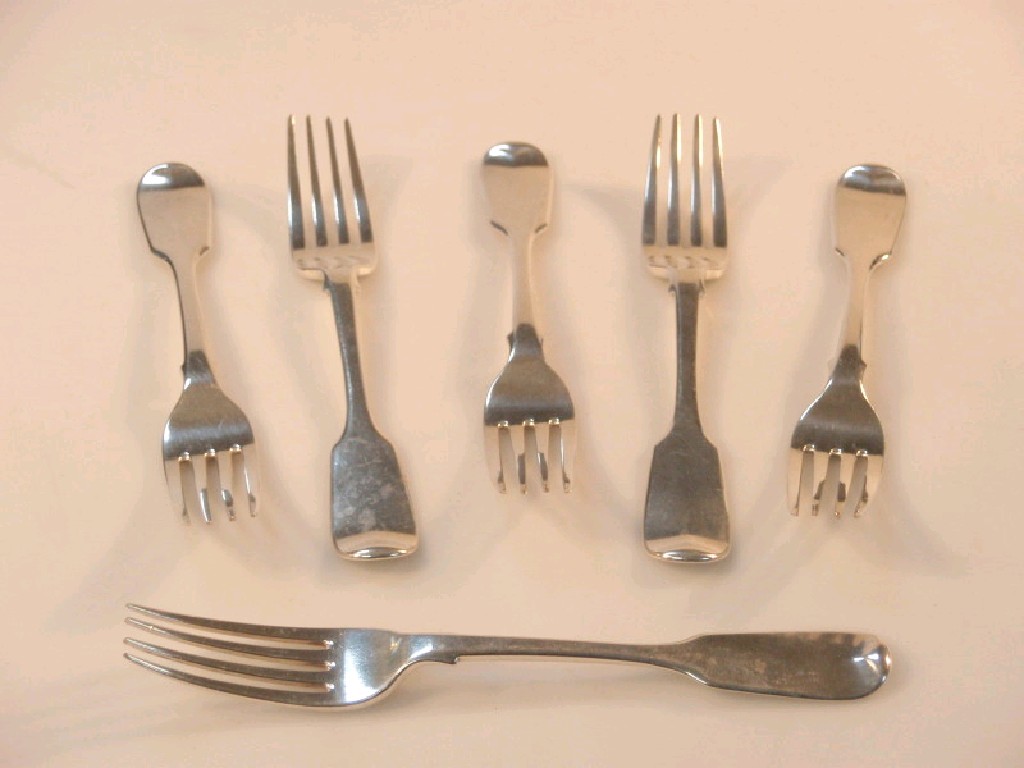 Appraisal: A set of six Victorian silver fiddle pattern dessert forks