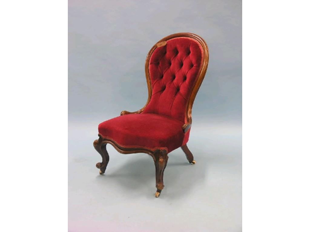 Appraisal: A Victorian mahogany drawing room side chair spoon-back upholstered in