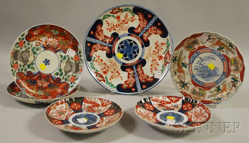 Appraisal: Five Imari Porcelain Dishes and a Circular Platter platter dia