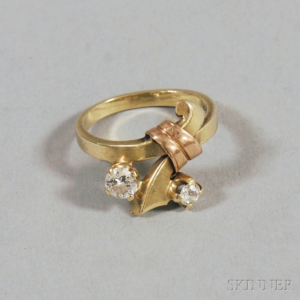 Appraisal: Bicolor kt Gold and Diamond Ring the ring formed as