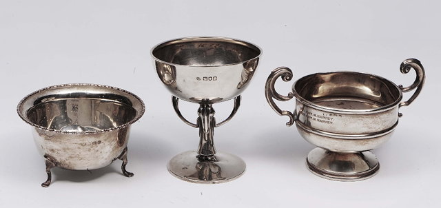 Appraisal: A small open silver bowlon cabriole supports together with a