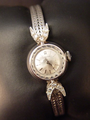 Appraisal: LADIES K AND DIAMOND OMEGA WRISTWATCH K white gold ladies