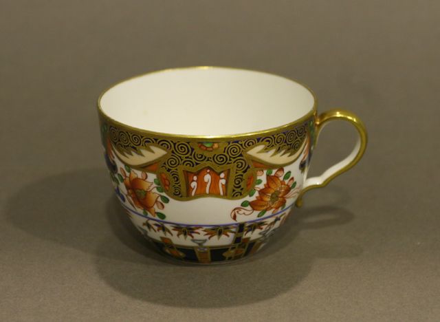 Appraisal: A Spode cup circa bute shape decorated in the famous