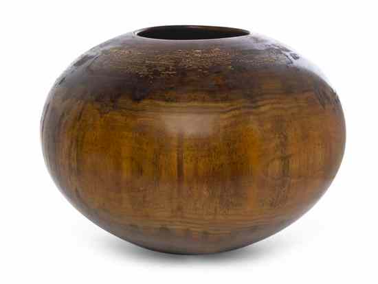 Appraisal: An American Turned Wood Vase Philip Moulthrop b of squat