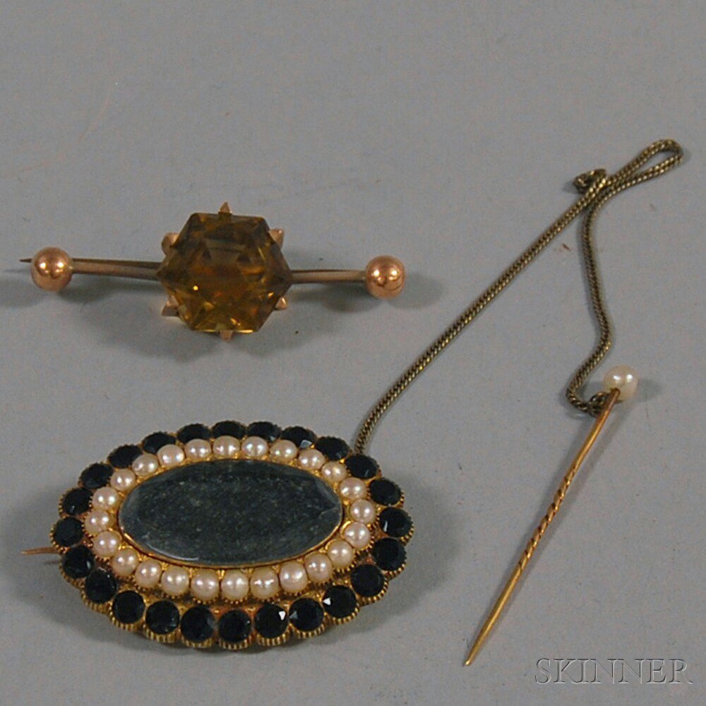 Appraisal: Two Pins a kt gold and citrine bar pin and