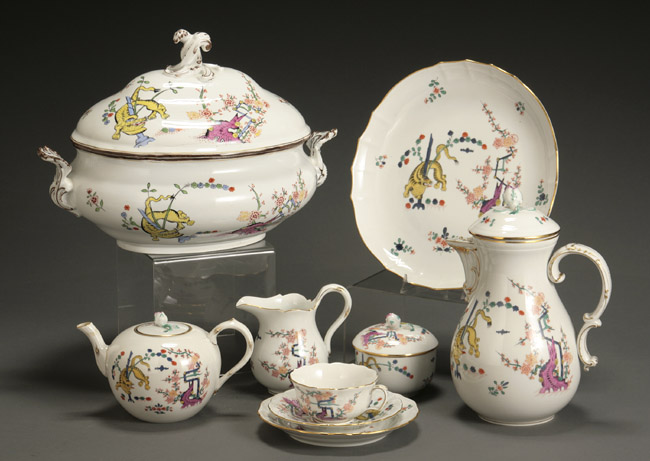 Appraisal: Meissen 'Gelber Lowe' Part Dinner Service Post Consisting of Four-Piece