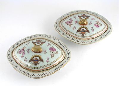 Appraisal: A pair of Chinese famille rose export tureens and covers