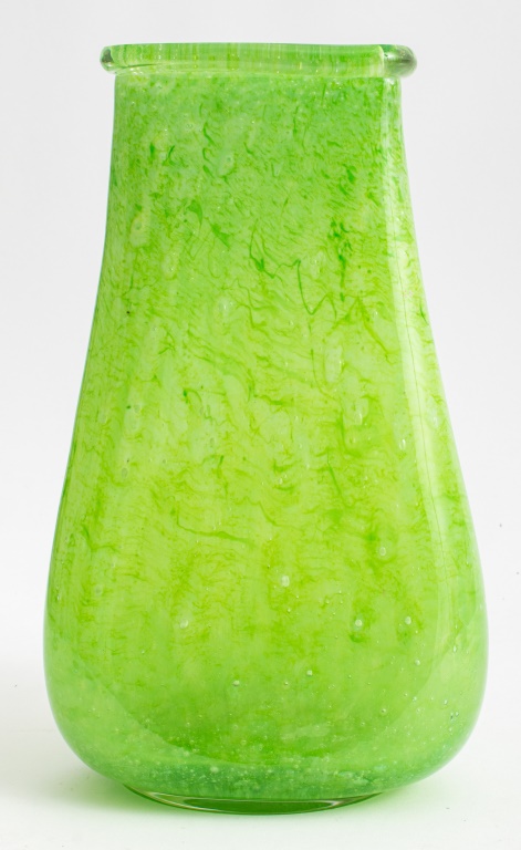 Appraisal: CARDER STEUBEN GREEN CLUTHRA GLASS VASE Frederick Carder English -