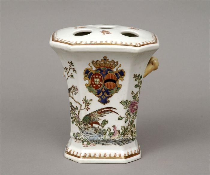 Appraisal: Chinese Export-Style Porcelain Armorial Bough Pot Handle broken in