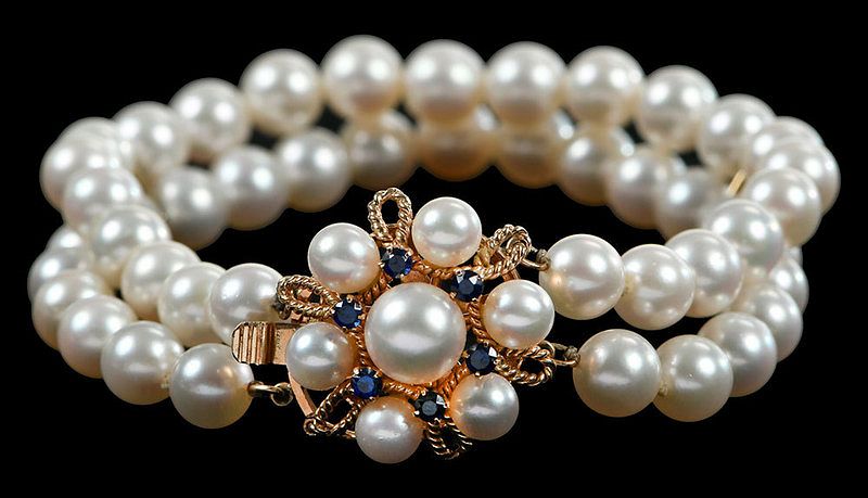 Appraisal: kt Pearl and Sapphire Bracelet double strand pearls approx to