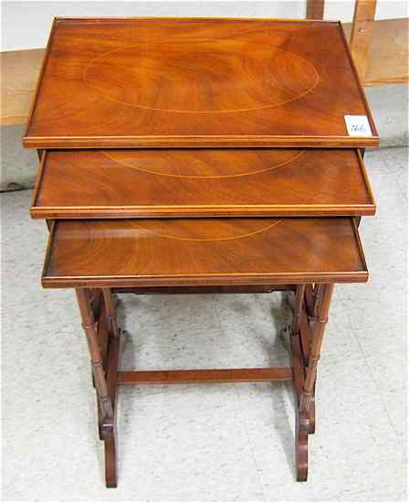 Appraisal: A NESTING SET OF THREE MAHOGANY OCCASIONAL TABLES American Federal