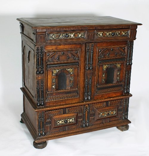 Appraisal: A Laudian oak chest of drawers circa with shell inlaid