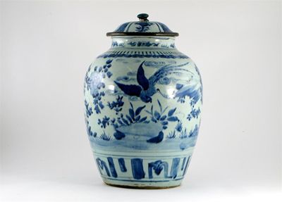 Appraisal: A large Chinese blue and white ovoid vase and cover