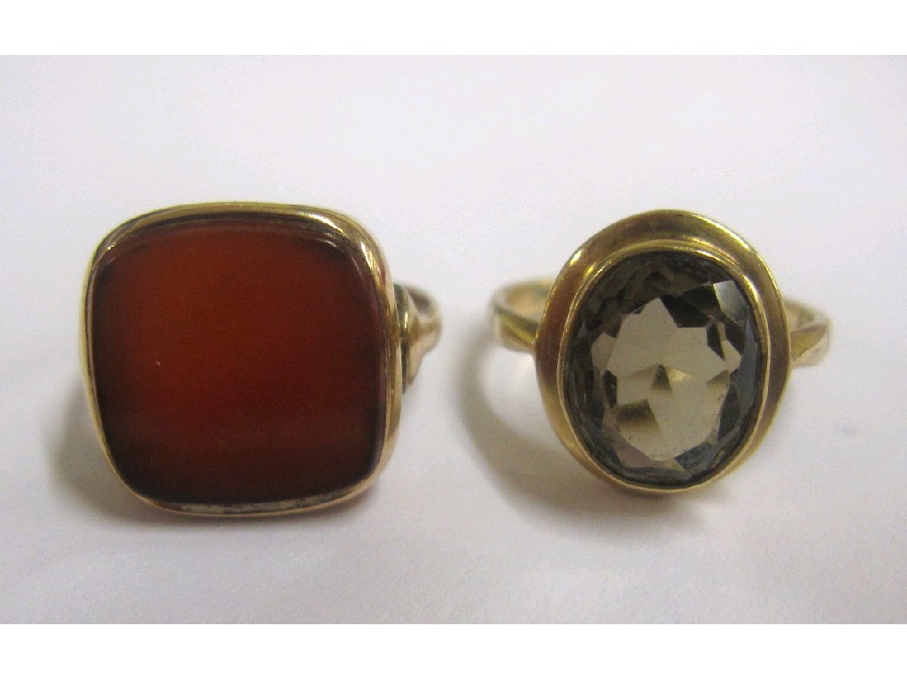 Appraisal: Gents ct gold cornelian set dress ring and a ct