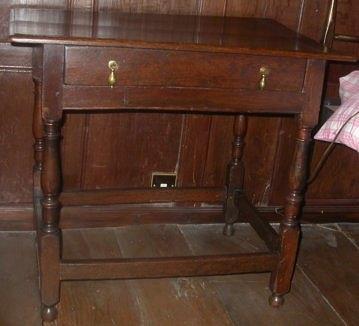 Appraisal: A late th Century oak side table with single drawer