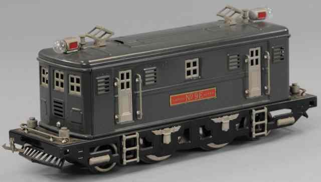 Appraisal: LIONEL E CONTEMPORARY ENGINE Green body standard gauge - -