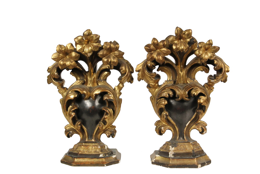 Appraisal: PAIR OF ITALIAN ARCHITECTURAL CRESTS - th c Gilt and