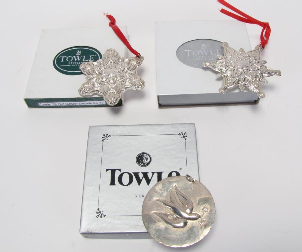 Appraisal: Three Towle sterling annual ornaments including depicting a bird in