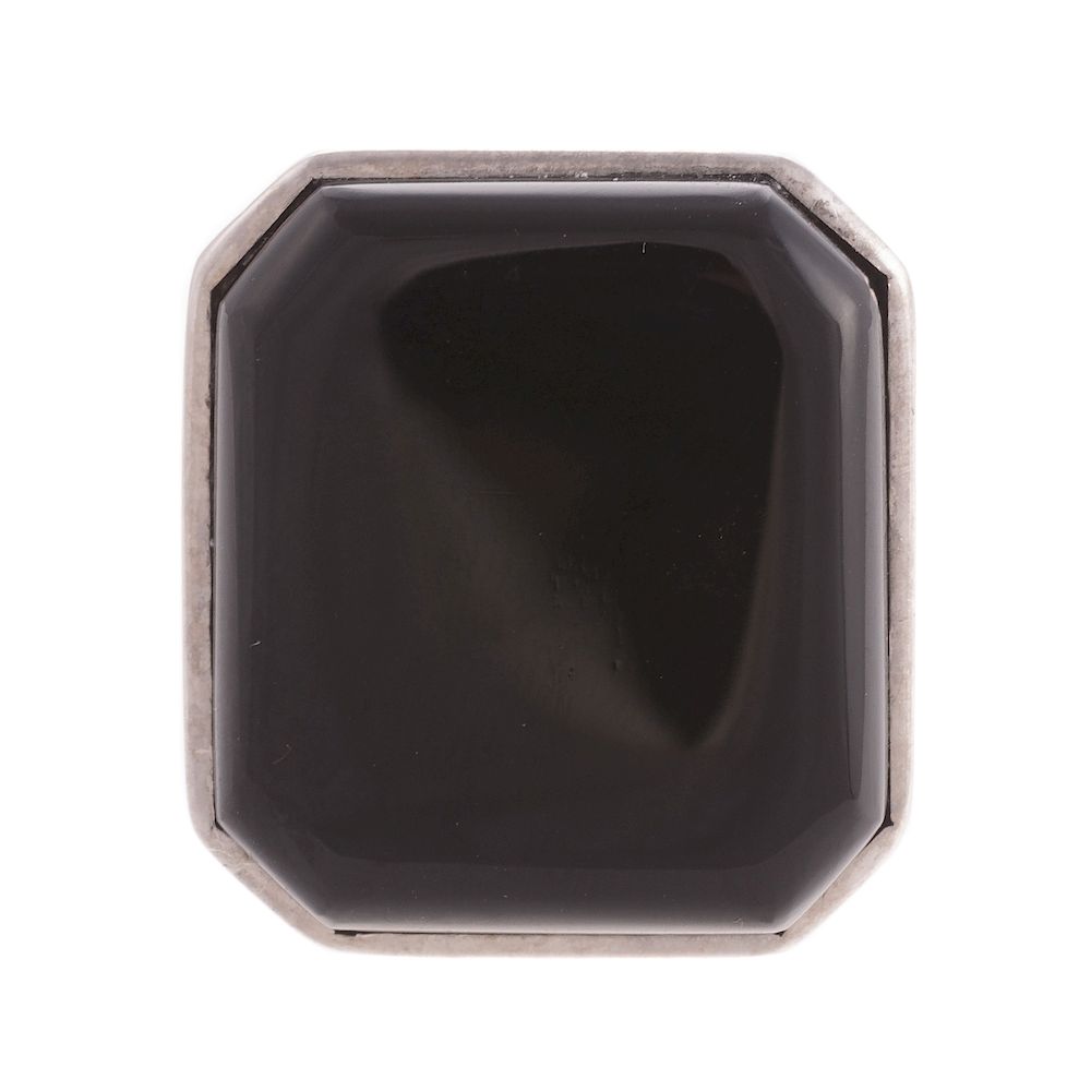 Appraisal: A Large Rectangular Bezel Set Onyx Ring in K K