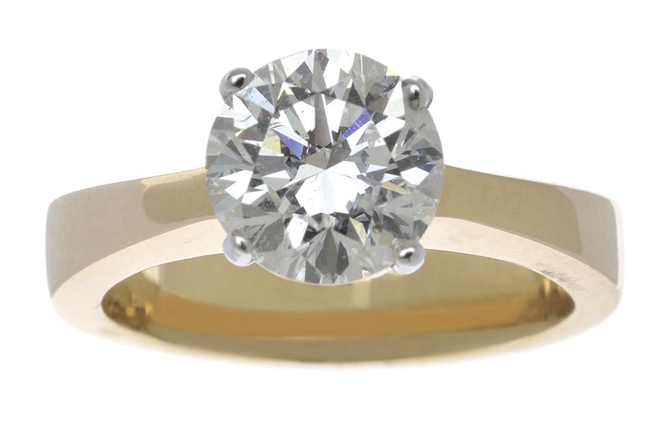 Appraisal: A SOLITAIRE DIAMOND RING Set with a round brilliant cut