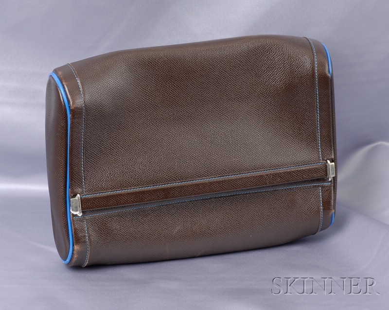 Appraisal: Leather Toiletries Bag Hermes the supple brown leather case with