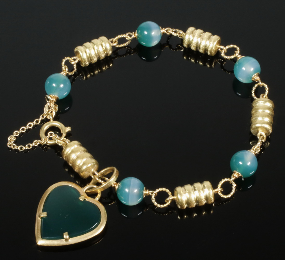 Appraisal: BRACELET K Yellow Gold with green chalcedony beads and heart