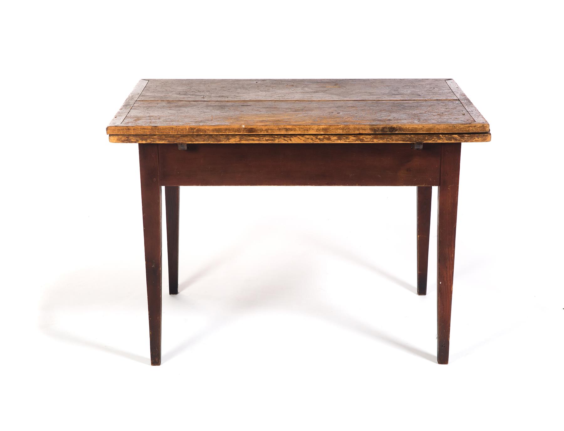 Appraisal: AMERICAN EXTENSION TABLE Mid th century pine Base has tapered